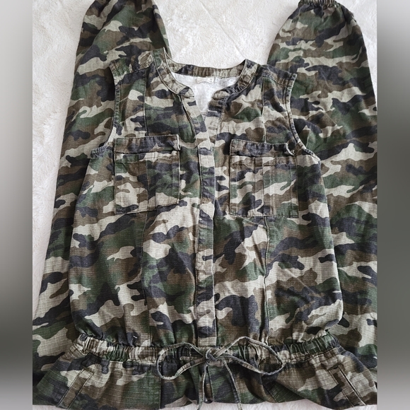 Camouflage  Jumpsuit Size Small - Picture 8 of 8